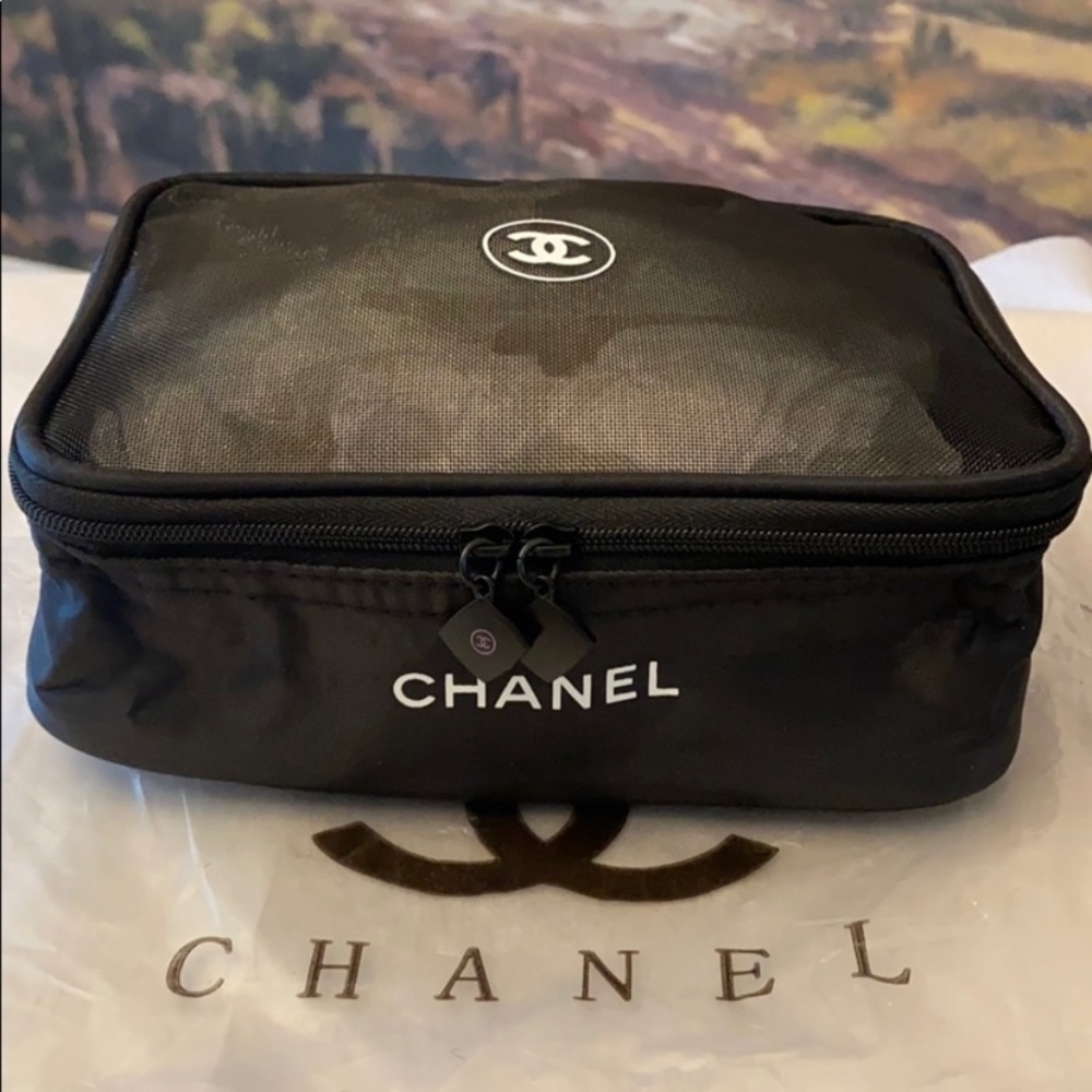 CHANEL MAKEUP POUCH